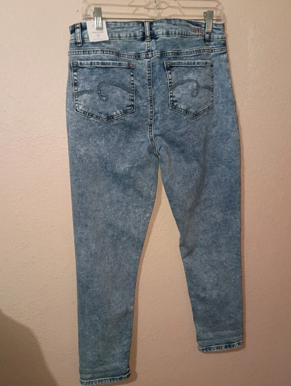 NWT GIRLS SIZE 20 PLUS Justice Light Blue Distressed Jeggings